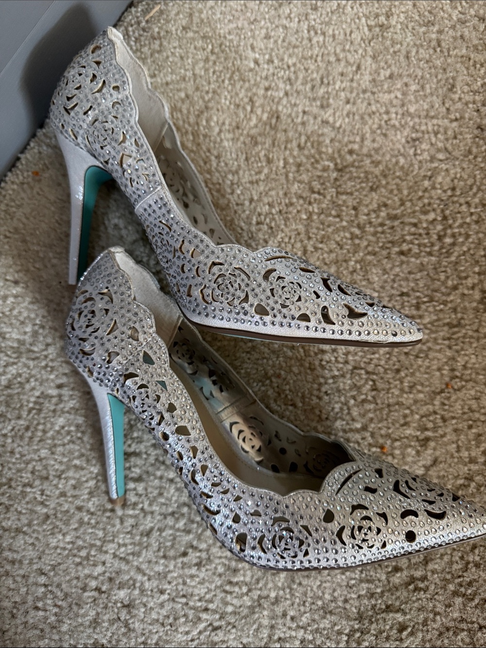 Betsey Johnson Elegant Crystal-Embellished Silver Elsa Stiletto Formal pumps - Picture 4 of 9